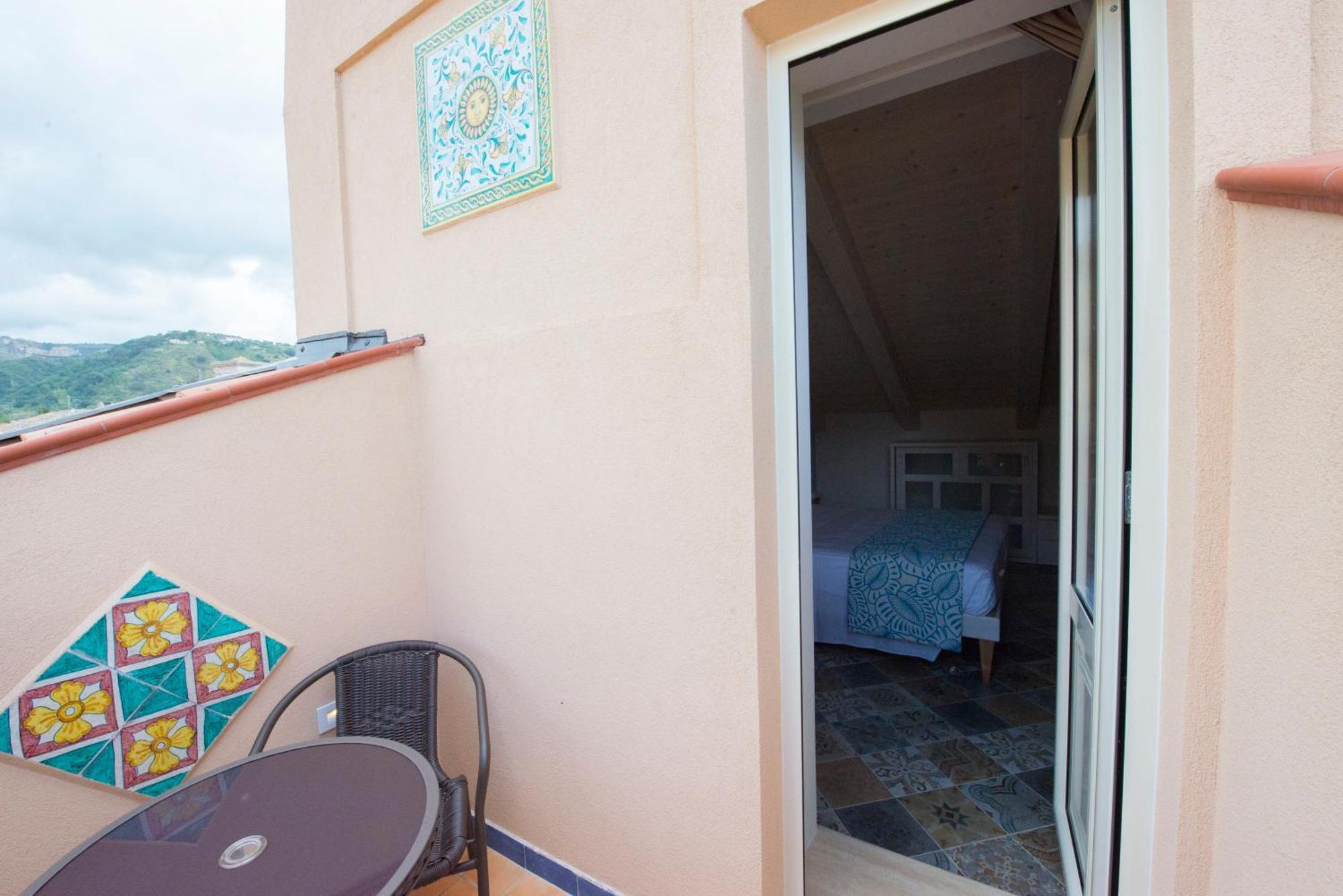 Residenza Donna Giovanna โตรเปอา ห้อง รูปภาพ