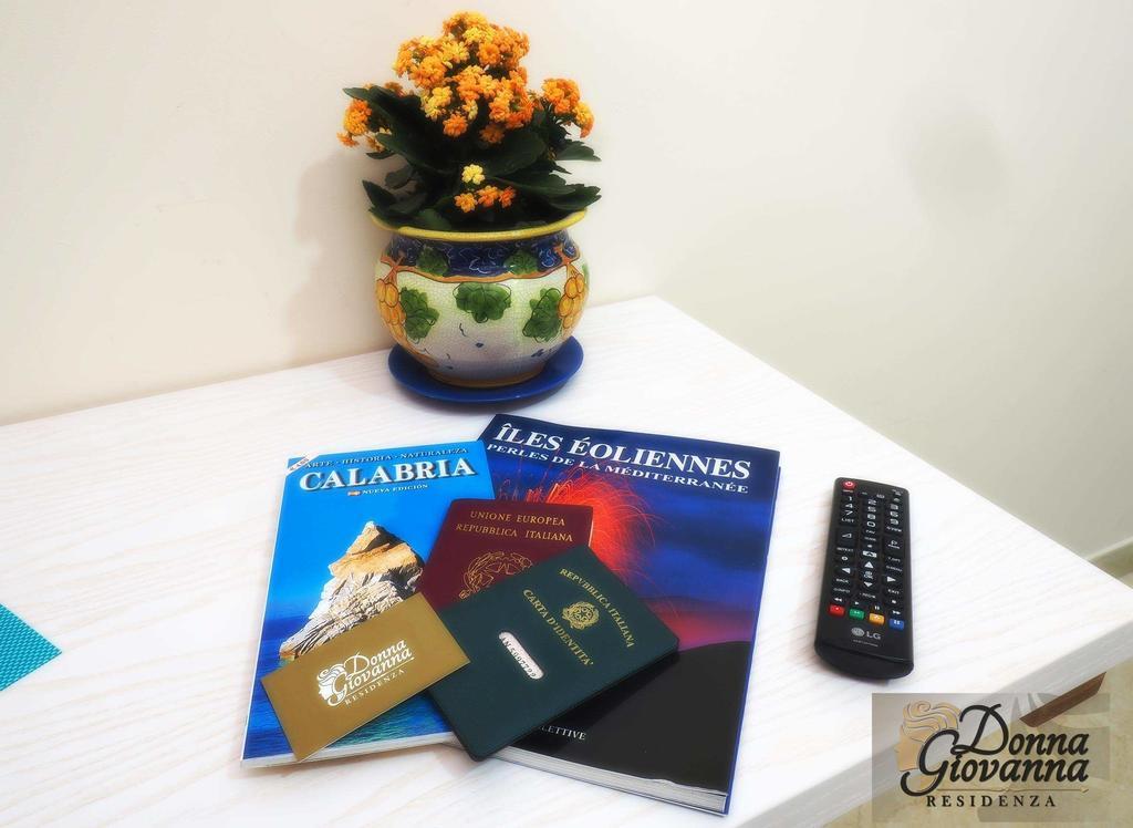 Residenza Donna Giovanna โตรเปอา ภายนอก รูปภาพ