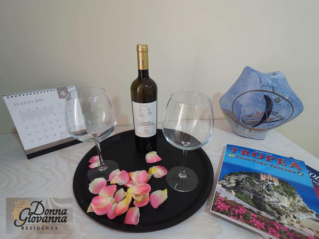 Residenza Donna Giovanna โตรเปอา ภายนอก รูปภาพ