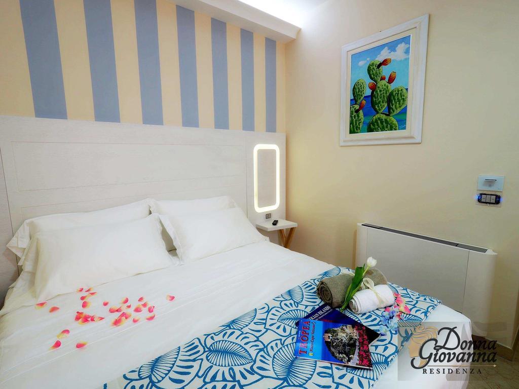 Residenza Donna Giovanna โตรเปอา ภายนอก รูปภาพ