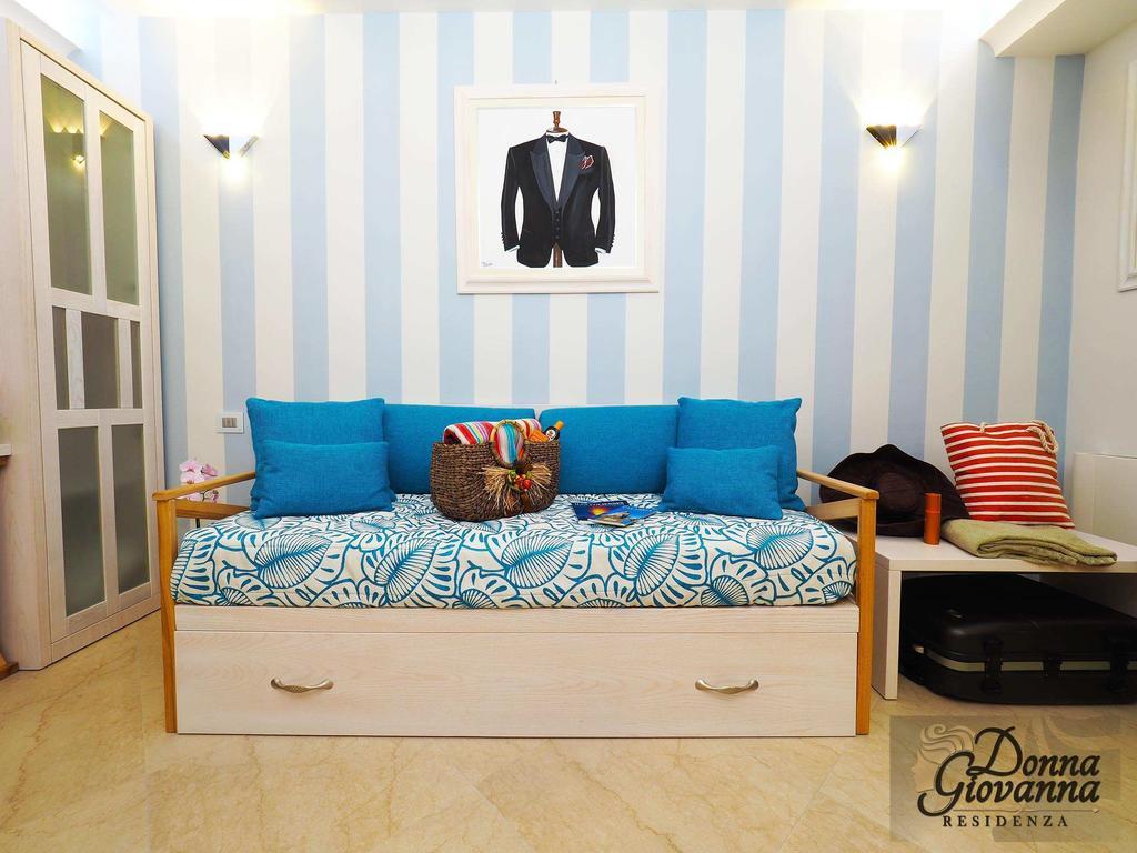 Residenza Donna Giovanna โตรเปอา ภายนอก รูปภาพ