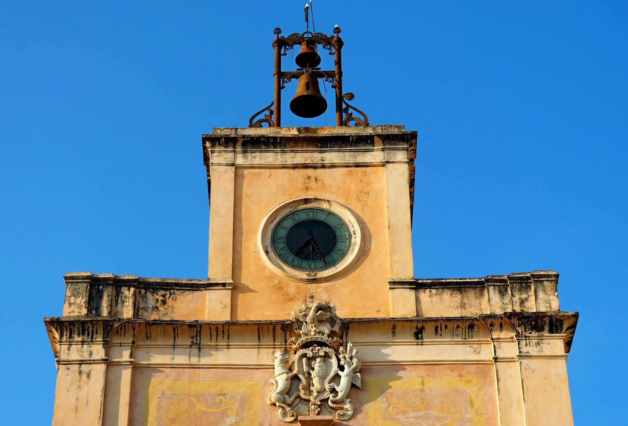 Residenza Donna Giovanna โตรเปอา ภายนอก รูปภาพ