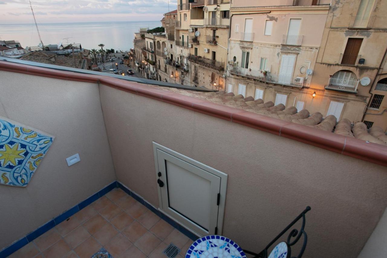 Residenza Donna Giovanna โตรเปอา ภายนอก รูปภาพ